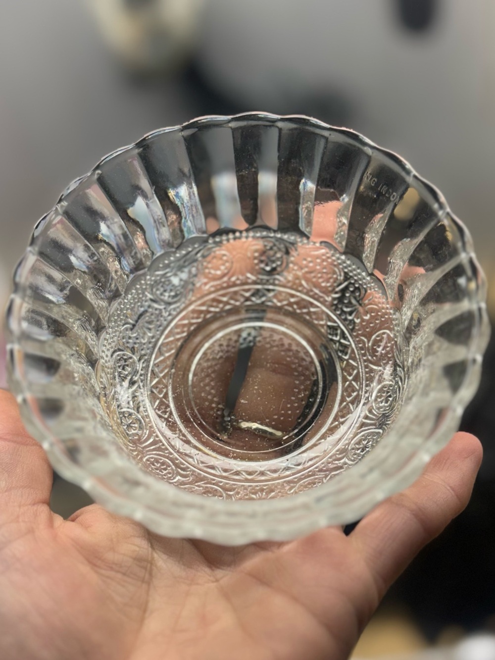 Vintage Clear Decorative Glass Bowl - Elegant Patterned Home Art